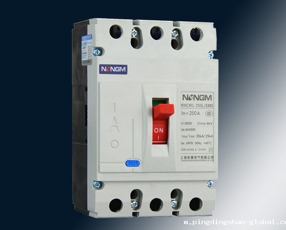NMCM1系列塑料外壳式断路器（以下简称断路器），额定绝缘电压为800V．适用于交流50Hz．额定工作电压至690V．额定工作电流从10A至1250A的配电网络…